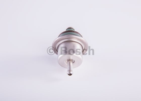 BOSCH valdymo vožtuvas, degalų slėgis F 000 DR0 209