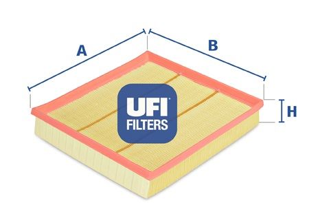 UFI Воздушный фильтр 30.332.00