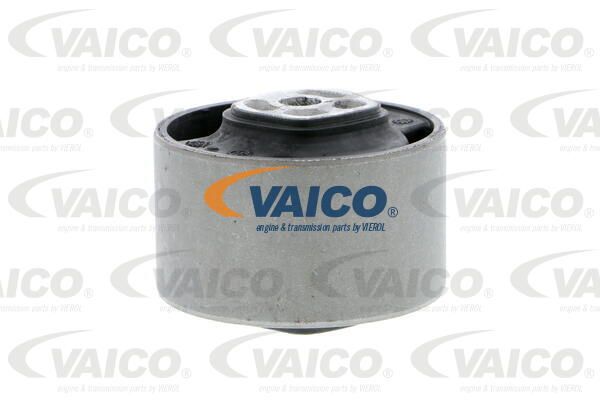 VAICO variklio montavimas V22-0360